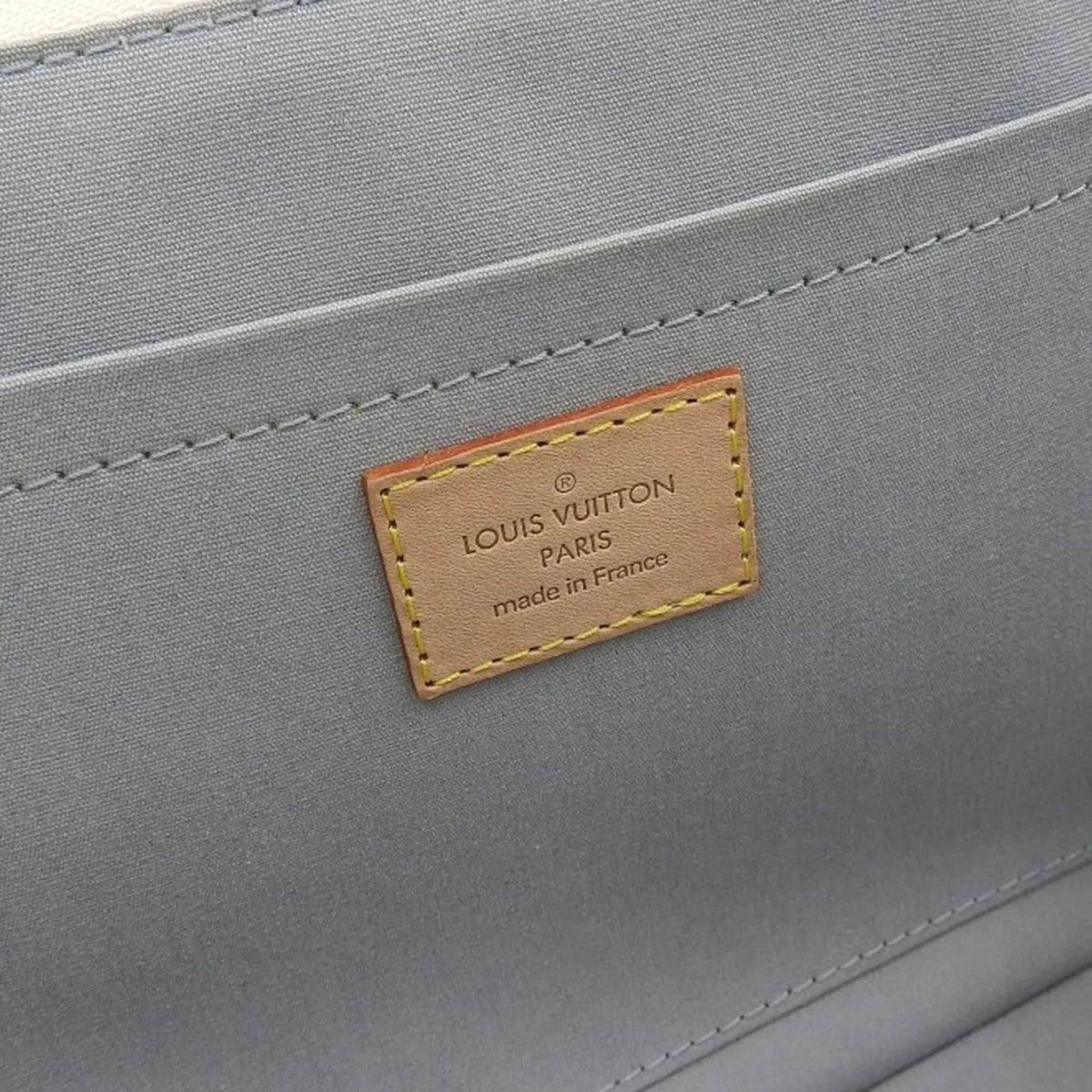 Pre-Owned Louis Vuitton LOUIS VUITTON Vernis Rosewood Avenue Shoulder Bag Perle M93508 (Good)